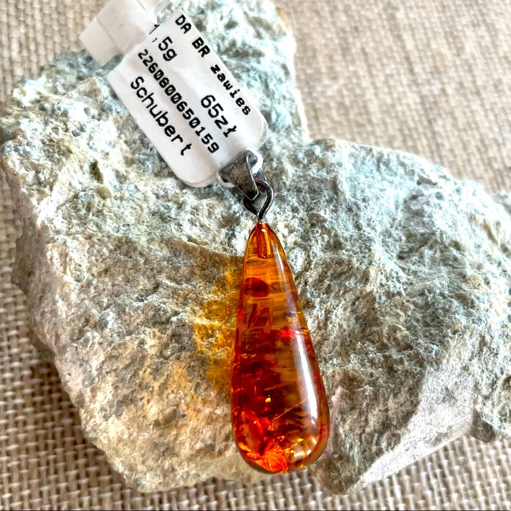 Amber pendant